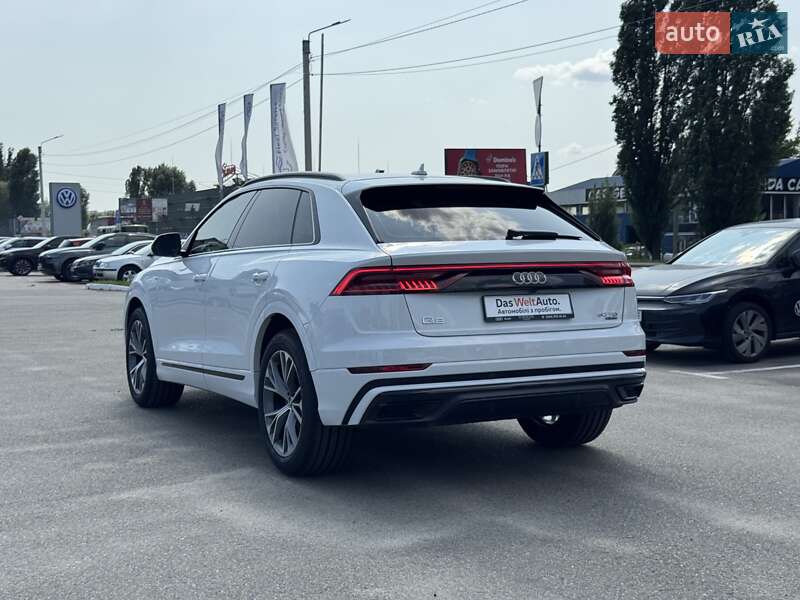 Внедорожник / Кроссовер Audi Q8 2019 в Киеве