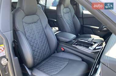Внедорожник / Кроссовер Audi Q8 2025 в 