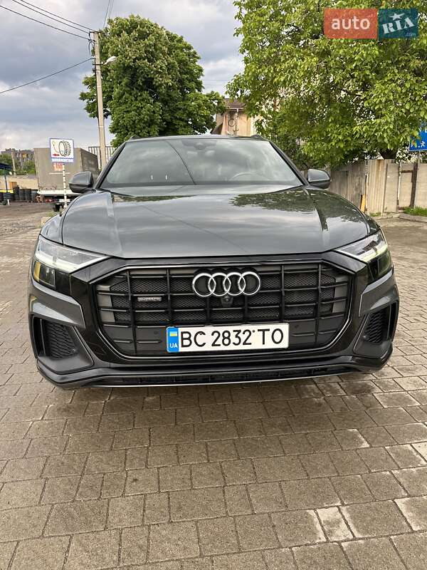 Внедорожник / Кроссовер Audi Q8 2018 в 
