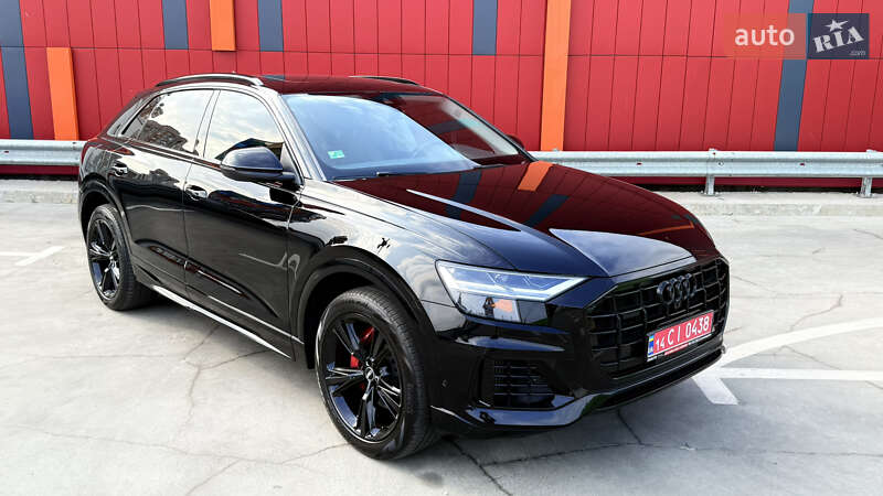Внедорожник / Кроссовер Audi Q8 2019 в Киеве