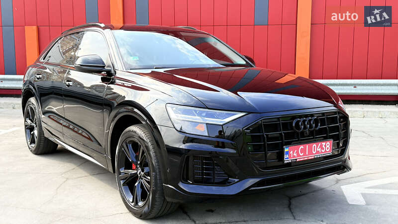 Внедорожник / Кроссовер Audi Q8 2019 в Киеве