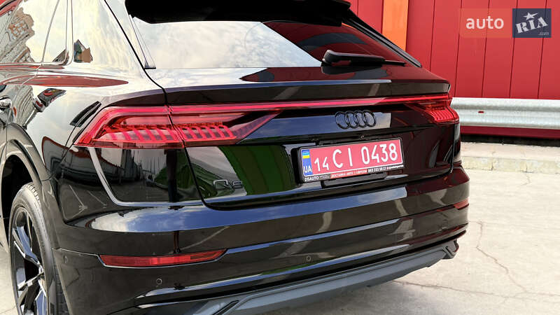 Внедорожник / Кроссовер Audi Q8 2019 в Киеве