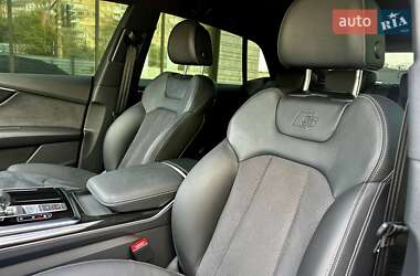 Внедорожник / Кроссовер Audi Q8 2025 в 