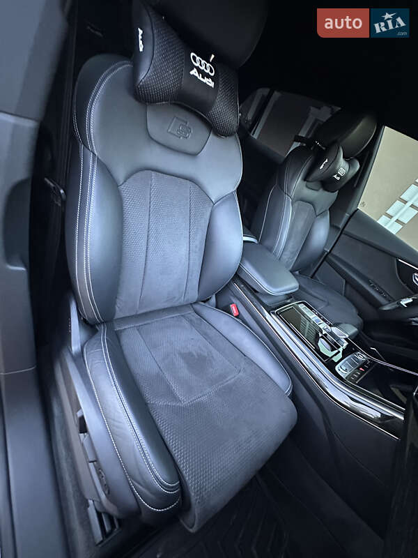 Внедорожник / Кроссовер Audi Q8 2020 в Полтаве