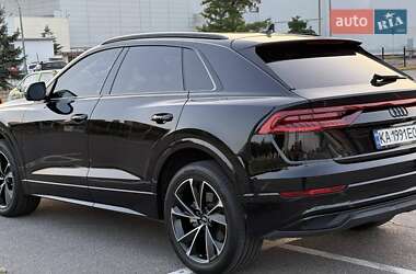 Внедорожник / Кроссовер Audi Q8 2021 в 