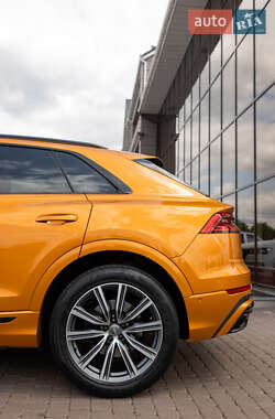Внедорожник / Кроссовер Audi Q8 2018 в 