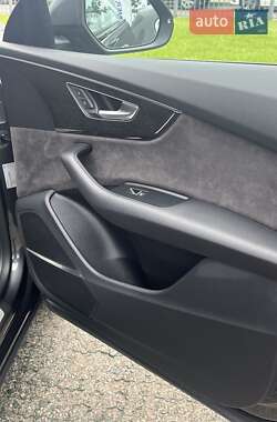 Внедорожник / Кроссовер Audi Q8 2019 в 