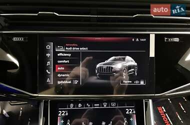 Позашляховик / Кросовер Audi Q8 2024 в 