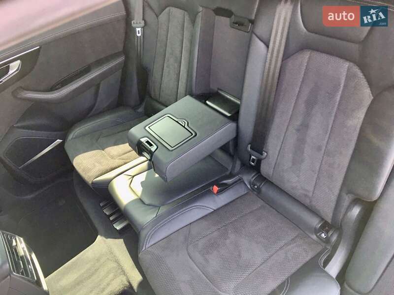 Внедорожник / Кроссовер Audi Q8 2018 в Киеве