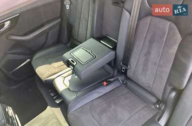 Внедорожник / Кроссовер Audi Q8 2018 в 