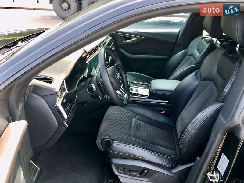 Внедорожник / Кроссовер Audi Q8 2018 в Киеве