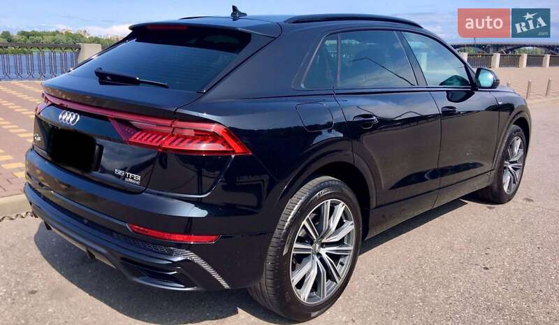 Внедорожник / Кроссовер Audi Q8 2018 в Киеве