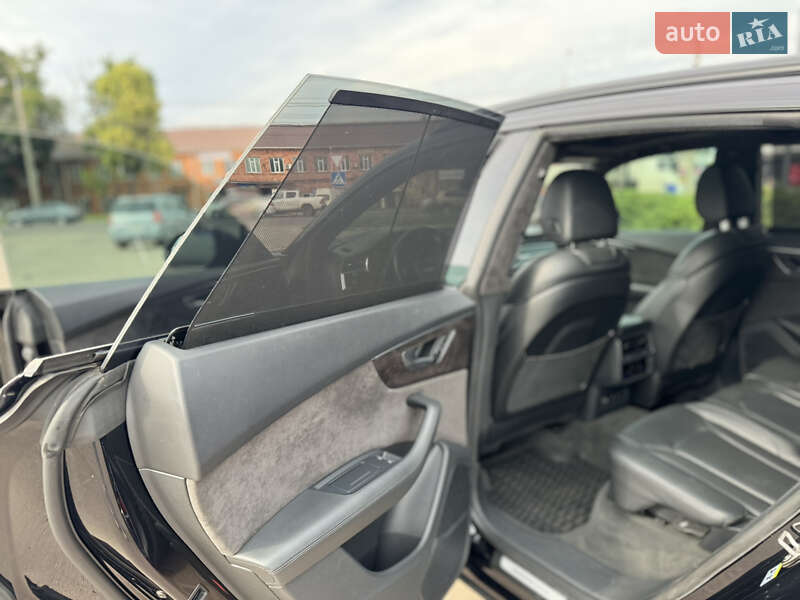 Внедорожник / Кроссовер Audi Q8 2019 в Сумах
