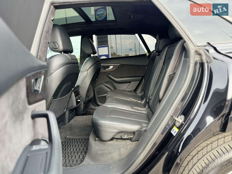 Внедорожник / Кроссовер Audi Q8 2019 в Сумах