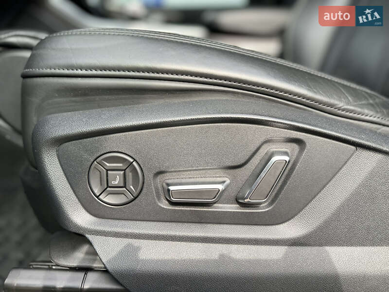 Внедорожник / Кроссовер Audi Q8 2019 в Сумах