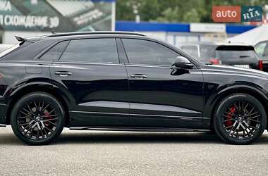 Внедорожник / Кроссовер Audi Q8 2024 в 