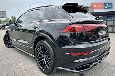 Внедорожник / Кроссовер Audi Q8 2024 в 