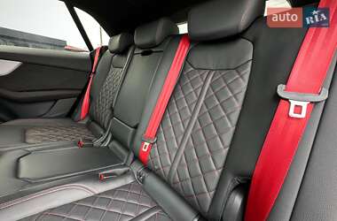 Внедорожник / Кроссовер Audi Q8 2024 в 