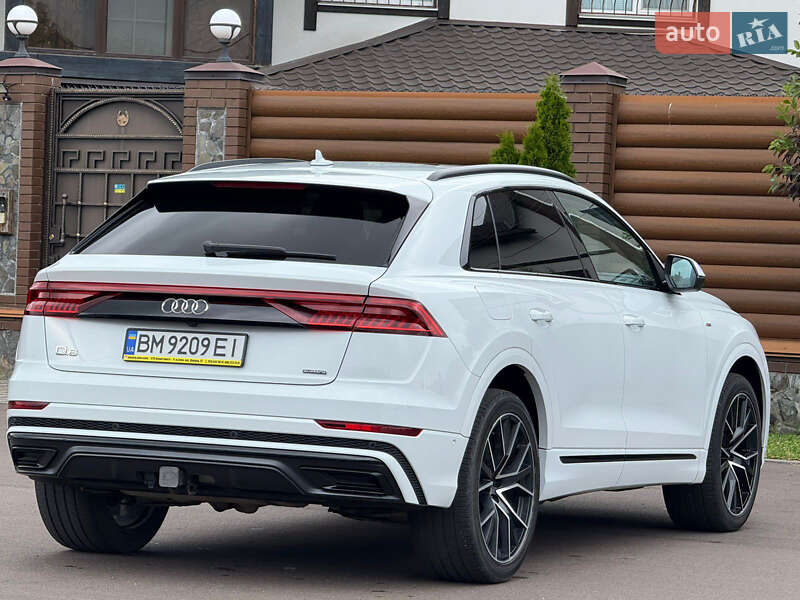 Внедорожник / Кроссовер Audi Q8 2020 в Киеве