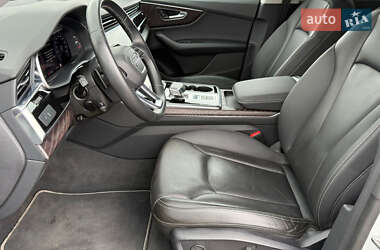 Внедорожник / Кроссовер Audi Q8 2020 в 