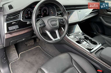 Внедорожник / Кроссовер Audi Q8 2020 в 