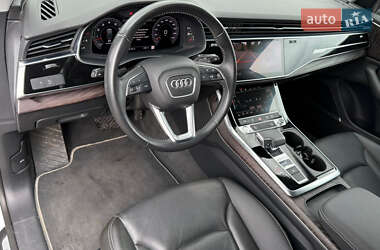 Внедорожник / Кроссовер Audi Q8 2020 в 