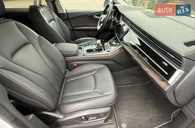 Внедорожник / Кроссовер Audi Q8 2020 в 