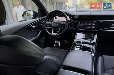 Внедорожник / Кроссовер Audi Q8 2021 в 