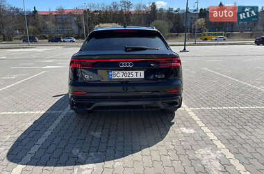 Внедорожник / Кроссовер Audi Q8 2021 в 