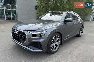 Внедорожник / Кроссовер Audi Q8 2018 в 