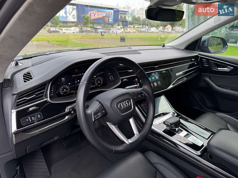 Внедорожник / Кроссовер Audi Q8 2018 в Киеве