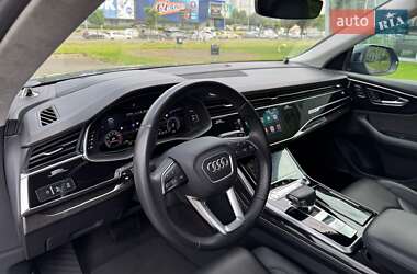 Внедорожник / Кроссовер Audi Q8 2018 в 