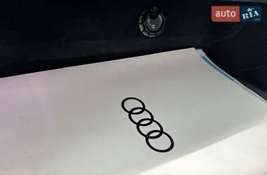 Внедорожник / Кроссовер Audi Q8 2018 в 