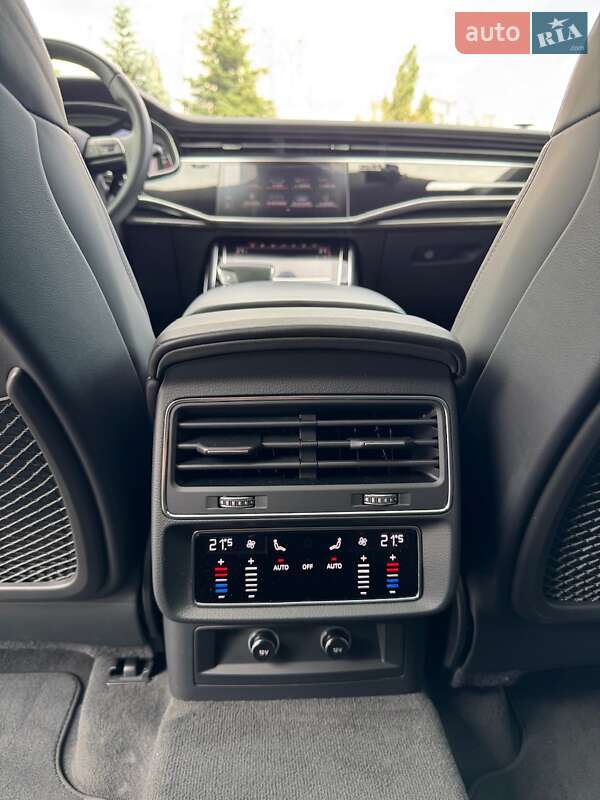 Внедорожник / Кроссовер Audi Q8 2018 в Киеве