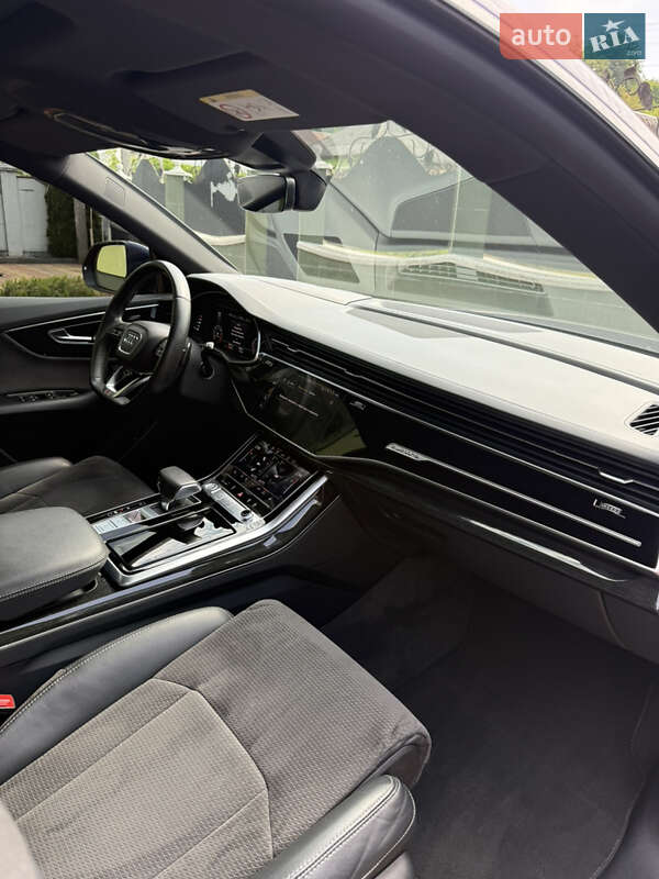 Внедорожник / Кроссовер Audi Q8 2019 в Виноградове