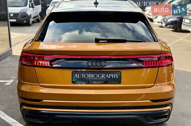 Внедорожник / Кроссовер Audi Q8 2018 в 