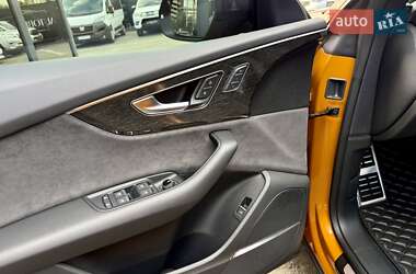 Внедорожник / Кроссовер Audi Q8 2018 в 