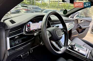 Внедорожник / Кроссовер Audi Q8 2018 в 