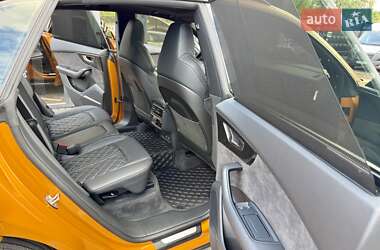 Внедорожник / Кроссовер Audi Q8 2018 в 