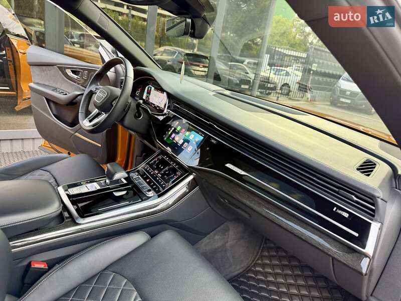 Внедорожник / Кроссовер Audi Q8 2018 в Киеве