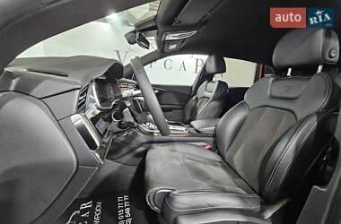 Внедорожник / Кроссовер Audi Q8 2022 в 