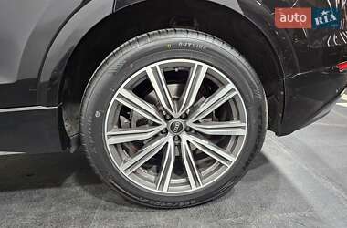 Внедорожник / Кроссовер Audi Q8 2022 в 