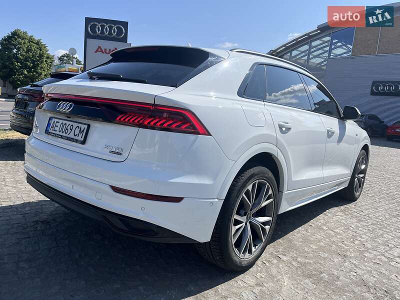 Внедорожник / Кроссовер Audi Q8 2022 в Днепре