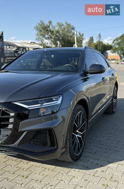 Внедорожник / Кроссовер Audi Q8 2020 в 