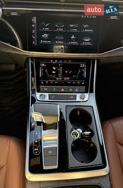 Внедорожник / Кроссовер Audi Q8 2020 в 