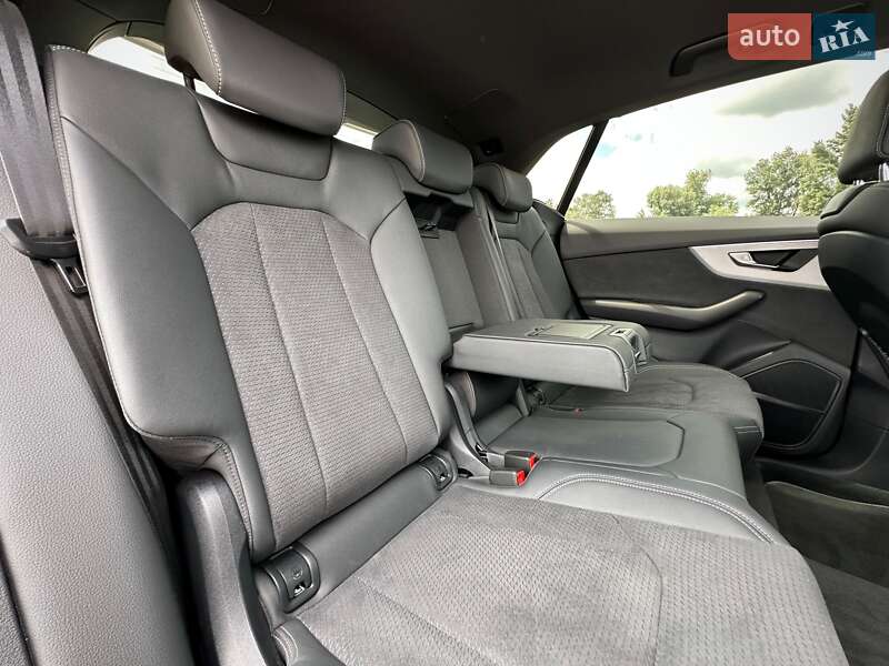 Позашляховик / Кросовер Audi Q8 2025 в Києві