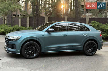 Внедорожник / Кроссовер Audi Q8 2018 в 