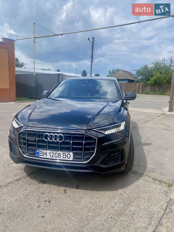 Внедорожник / Кроссовер Audi Q8 2020 в 