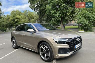 Внедорожник / Кроссовер Audi Q8 2018 в 