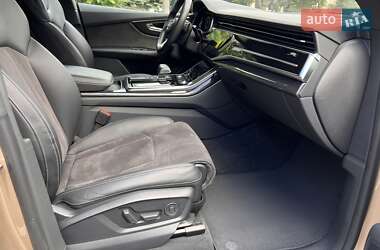 Внедорожник / Кроссовер Audi Q8 2018 в 
